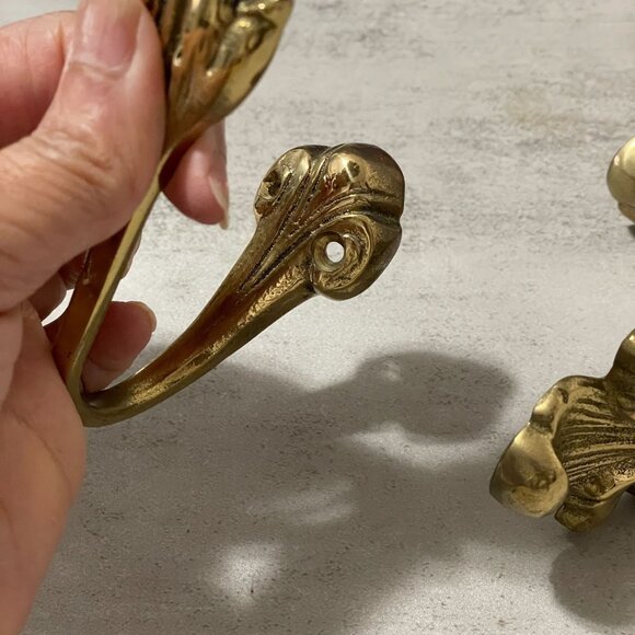 Vintage Two Piece Set Pair Solid Cast Brass Rococo Feather Curtain Tie Backs 10" - Picture 8 of 8